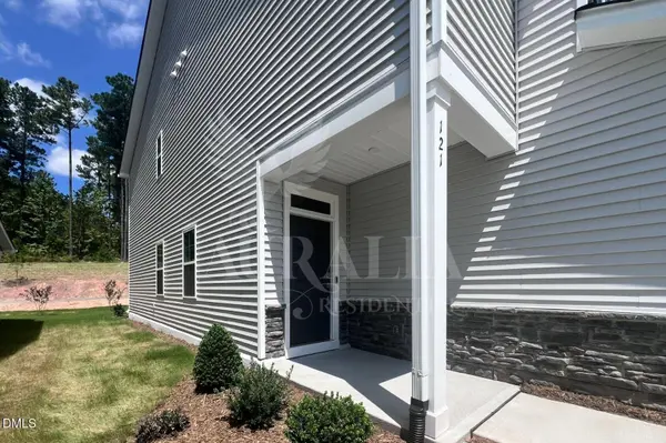121 Sea Cave LN, Raleigh, NC 27610