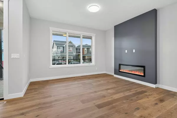 41 Southborough LN, Cochrane, AB T4C 2S6