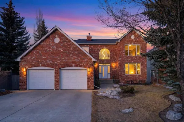 14 Christie Estate TER SW, Calgary, AB T3H 2Z4