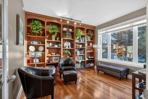 14 Christie Estate TER SW, Calgary, AB T3H 2Z4