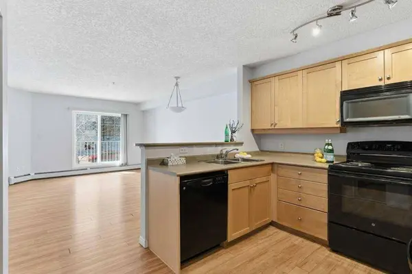 630 8 AVE SE #208, Calgary, AB T2G 5T2