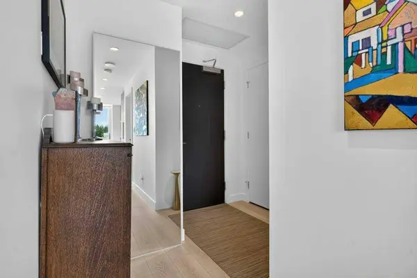 930 16 AVE SW #606, Calgary, AB T2R 1C2