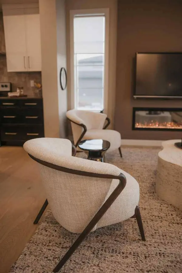 282 southbow AVE, Cochrane, AB T4C 2S6
