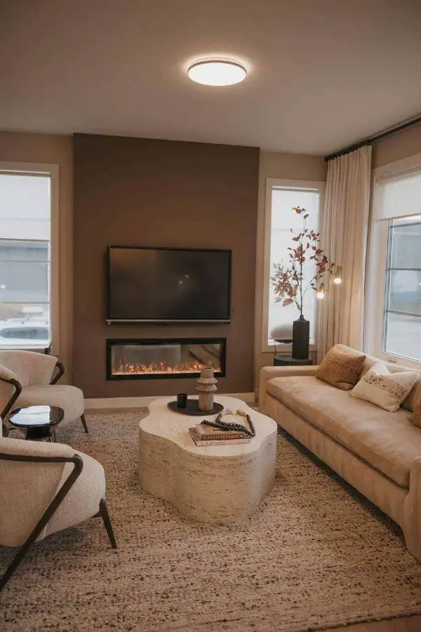 282 southbow AVE, Cochrane, AB T4C 2S6