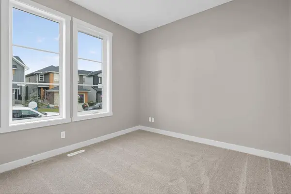 246 Southbow AVE, Cochrane, AB T4C2S6