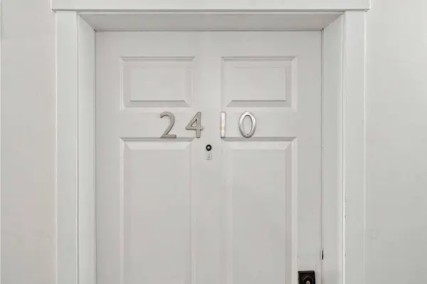 99 Copperstone PARK SE #2410, Calgary, AB T2Z 5C9
