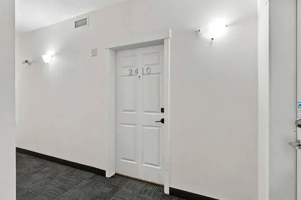 99 Copperstone PARK SE #2410, Calgary, AB T2Z 5C9