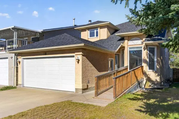 60 Shawinigan DR SW, Calgary, AB T2Y 1Y4