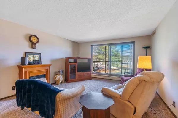 4710 58th AVE N #208, Crystal, MN 55429