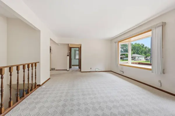 6319 Unity AVE N, Minneapolis, MN 55429