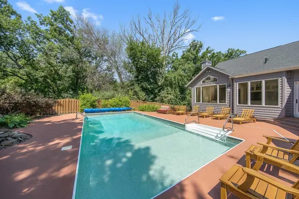 2700 Ashbourne RD, Minnetonka, MN 55391