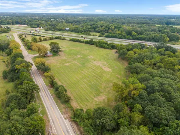 1949 Fm 499, Greenville, TX 75401