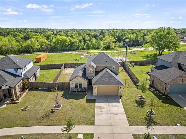 140 Egret Circle, East Tawakoni, TX 75472