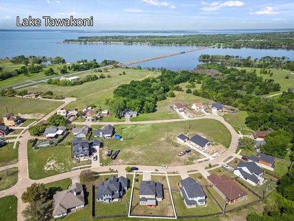 140 Egret Circle, East Tawakoni, TX 75472