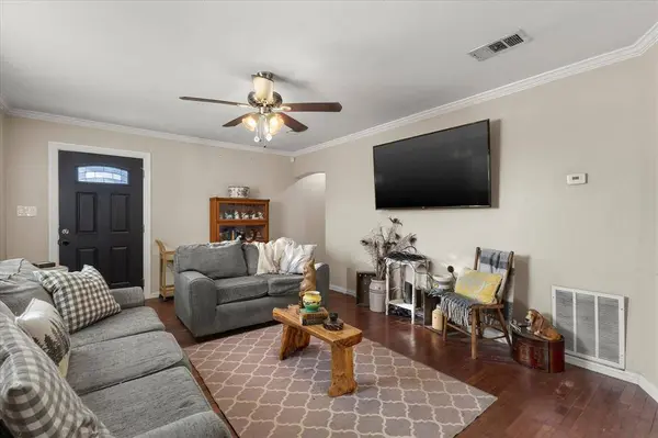 3002 Mitchell Street, Greenville, TX 75402