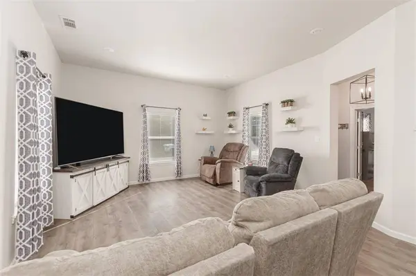 819 Beech Street, Bonham, TX 75418