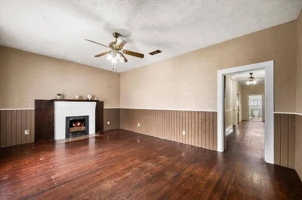 410 S Preston Street, Wolfe City, TX 75496