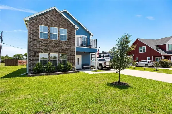 220 Swan Parkway, East Tawakoni, TX 75472