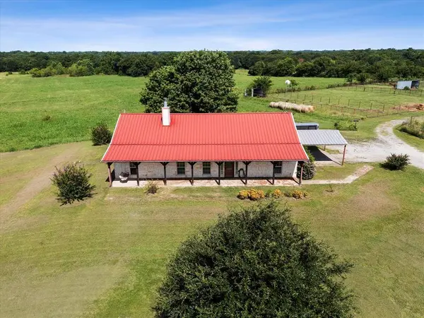 2210 County Road 1076, Celeste, TX 75423