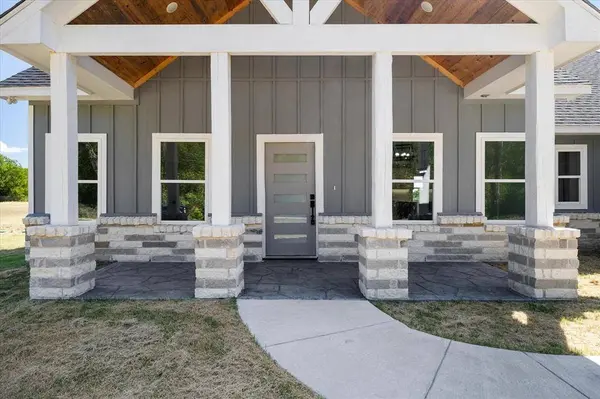 1564 County Road 4732, Cumby, TX 75433