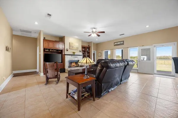 250 County Road 1006, Wolfe City, TX 75496