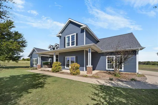 250 County Road 1006, Wolfe City, TX 75496