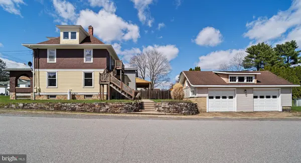 209 S HIGH ST, Port Matilda, PA 16870