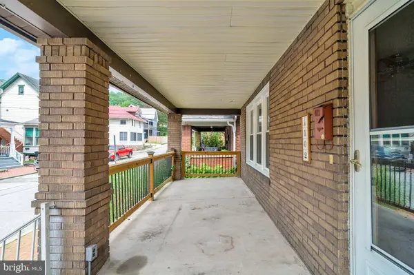 102 9TH ST, Tyrone, PA 16686