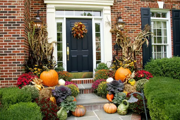 5 Simple Ways to Boost Your Home’s Curb Appeal Before Selling