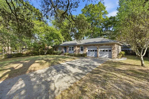 1037 Yeamans Hall Rd, Hanahan, SC 29410