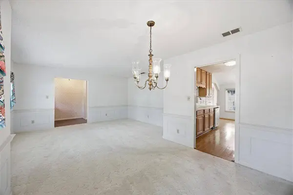 1037 Yeamans Hall Rd, Hanahan, SC 29410