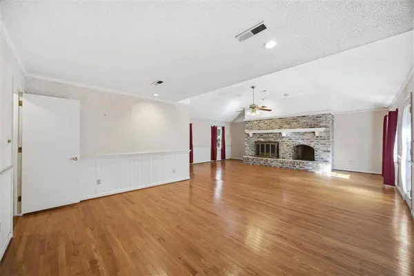 1037 Yeamans Hall Rd, Hanahan, SC 29410