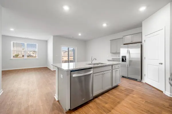 186 Lagoona Dr, Summerville, SC 29483