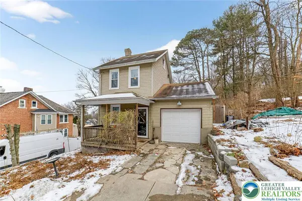 22 Warren ST, Fountain Hill Boro, PA 18015