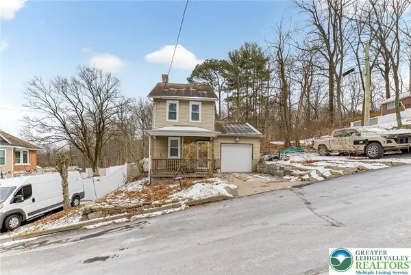 22 Warren ST, Fountain Hill Boro, PA 18015