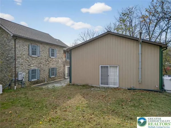 275 Sally Ann Furnace RD, Longswamp Twp, PA 19539