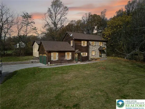 275 Sally Ann Furnace RD, Longswamp Twp, PA 19539