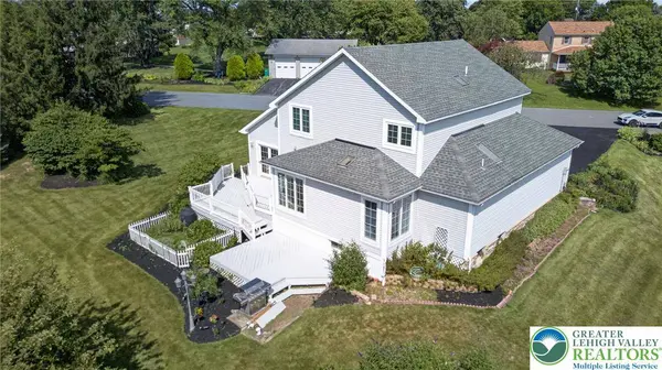 6467 Abbey RD, Plainfield Twp, PA 18091