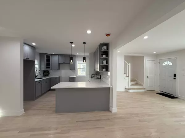 9304 S Justine Street, Chicago, IL 60620