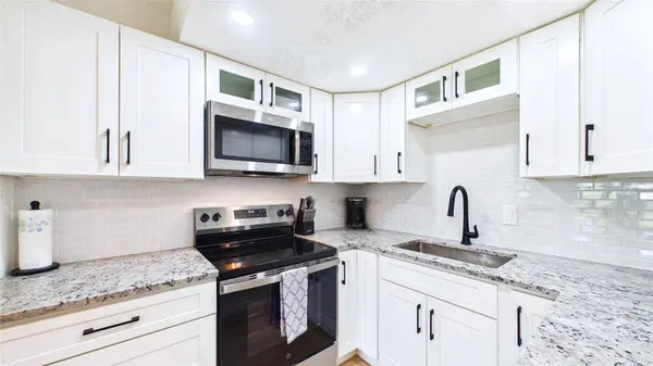 3789 46TH AVE S #204, St Petersburg, FL 33711