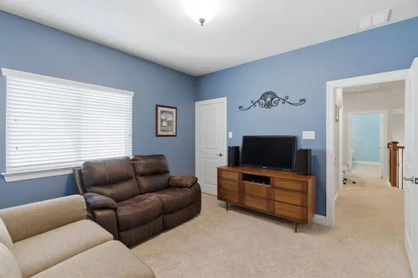 400 Ridgewood Drive, Lewisville, TX 75067