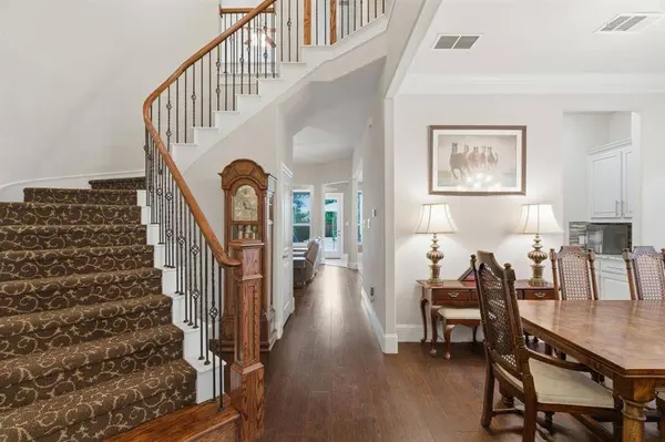 400 Ridgewood Drive, Lewisville, TX 75067