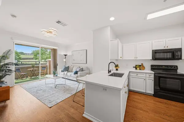 330 Las Colinas Boulevard E #130, Irving, TX 75039
