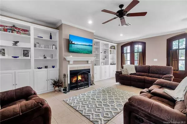 2201 La Cache DR, Lake Charles, LA 70601