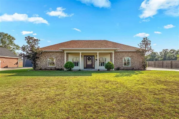 800 E 2nd ST E, Iowa, LA 70647