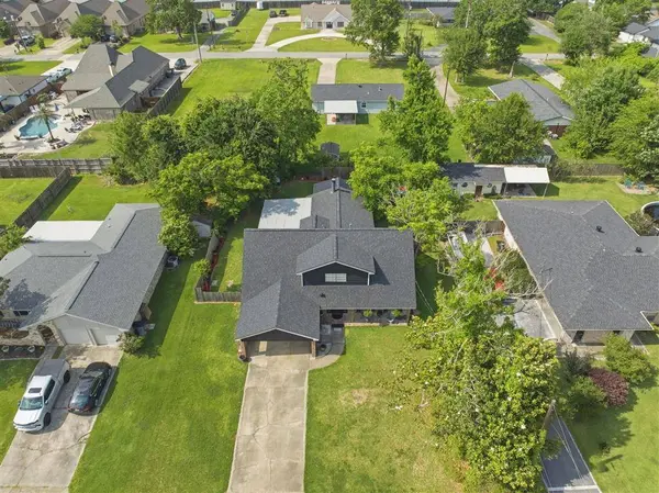 1606 Whispering Woods DR, Lake Charles, LA 70633