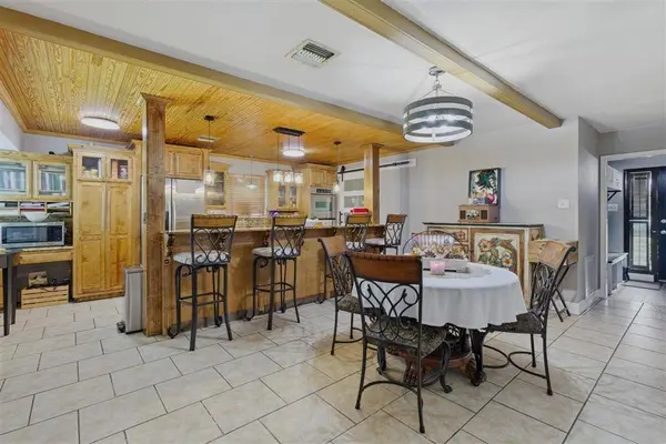 1606 Whispering Woods DR, Lake Charles, LA 70633