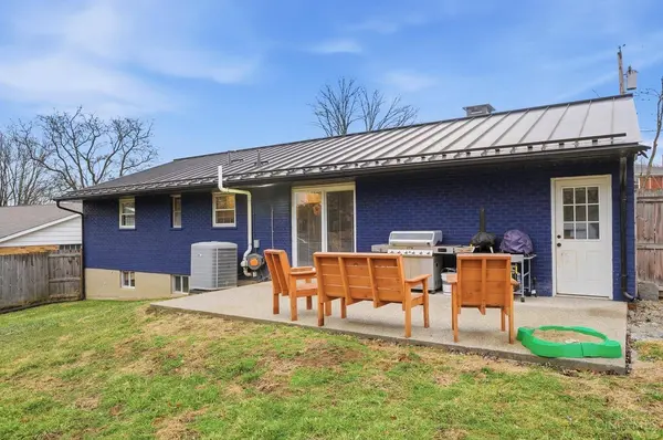 107 Cowan Dr, Mason, OH 45040