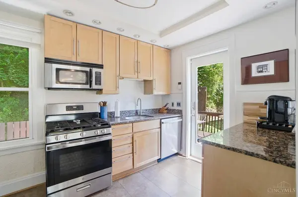 4051 Paxton Ave, Cincinnati, OH 45209