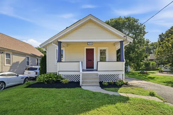 3808 Camden Ave, Mariemont, OH 45227